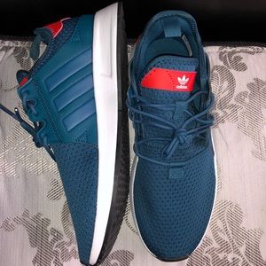 Adidas Size 6 Men Shoe